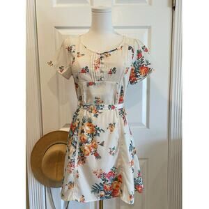 Floral Pintuck Mini Dress with Lace Accents Size Small
